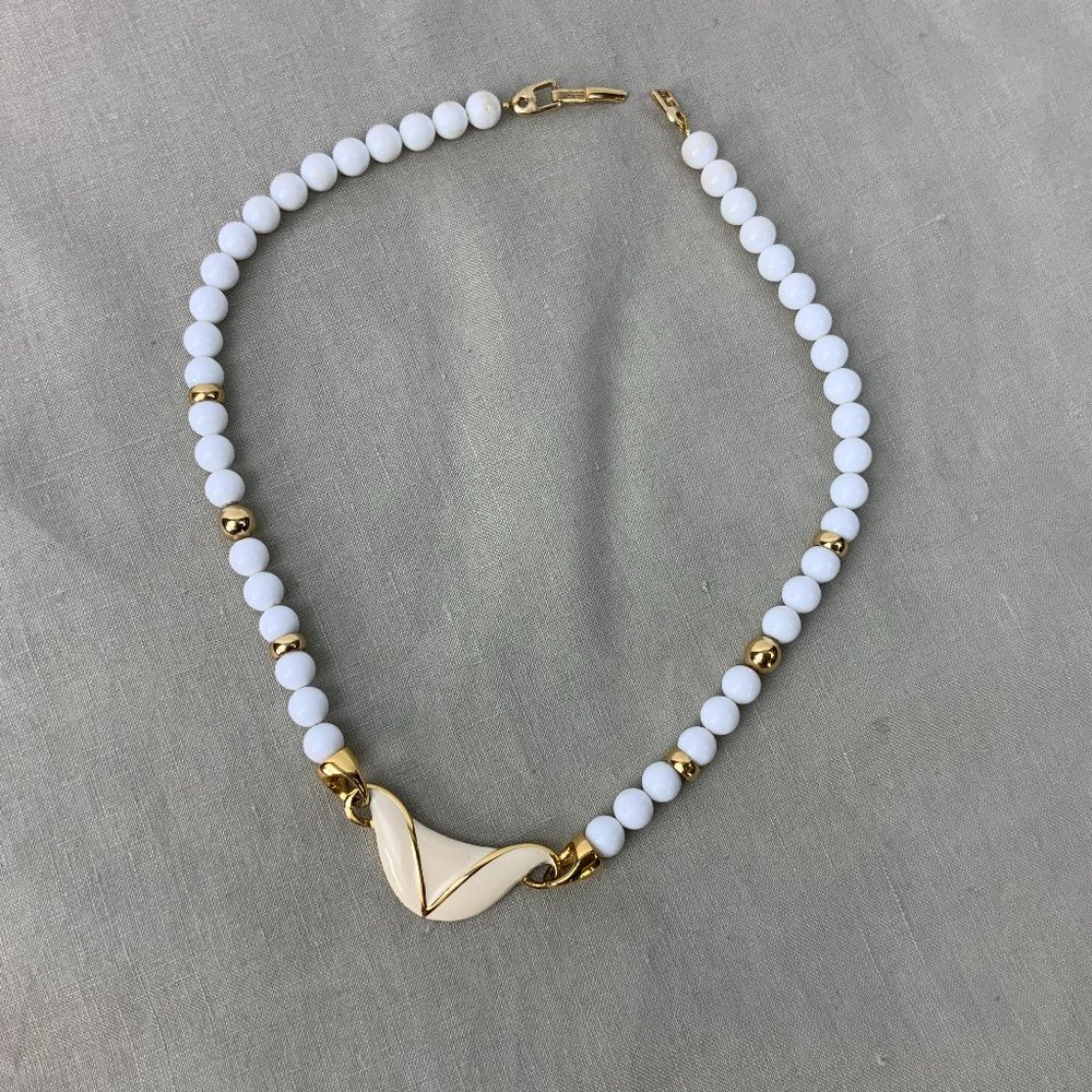Vintage Napier Enamel Center White & Gold Beaded Summer Necklace 18 Inches